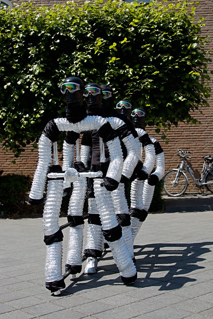 valkenburg living statue levend standbeeld evenement event festival festiviteit kunst art straatkunst streetart artiest beeld beeldhouwwerk